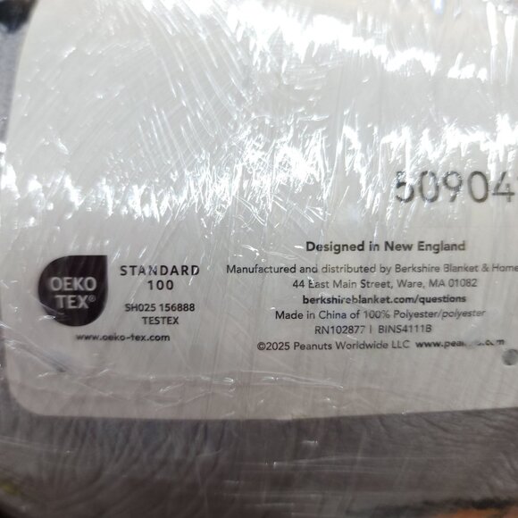 Peanuts Happy Halloween Pet Throw By Berkshire 60" x 70" Fleece Blanket Pumpkin - Picture 10 of 11